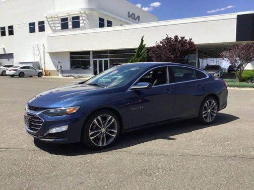 2022 Chevrolet Malibu FWD LT