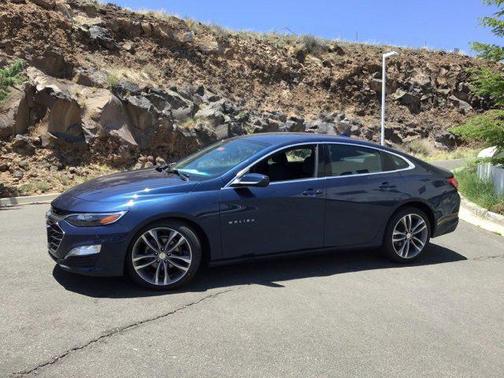2022 Chevrolet Malibu FWD LT