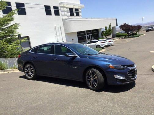 2022 Chevrolet Malibu FWD LT