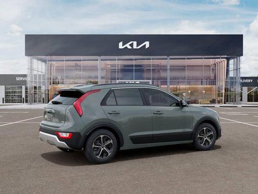 Cityscape Green 2026 Kia Niro EX