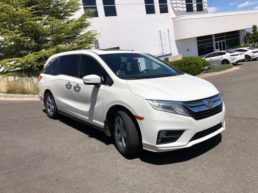 White Diamond Pearl 2019 Honda Odyssey EX-L
