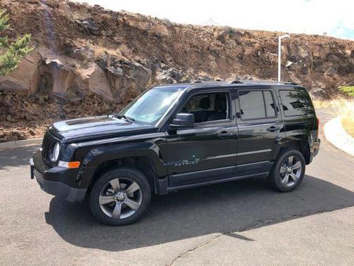 Black Clearcoat 2016 Jeep Patriot Sport