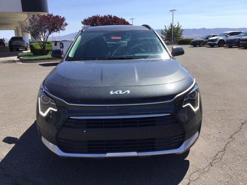2024 Kia Niro LX