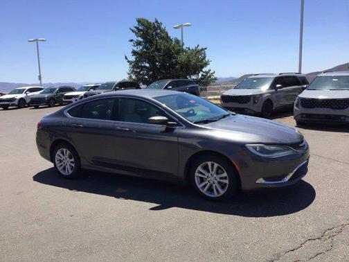 2016 Chrysler 200 Limited