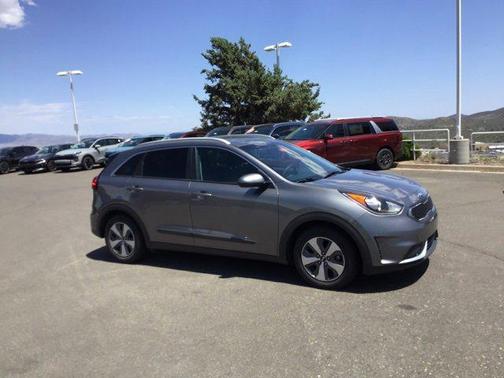2017 Kia Niro LX