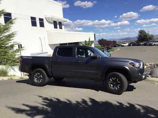 2022 Toyota Tacoma TRD Off Road