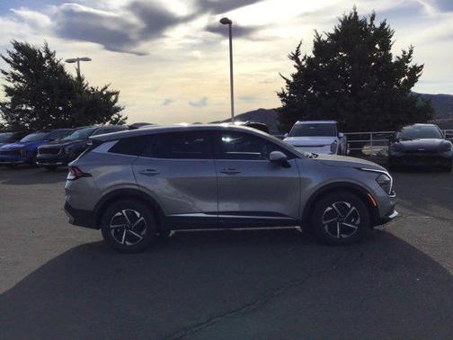 2024 Kia Sportage Hybrid LX