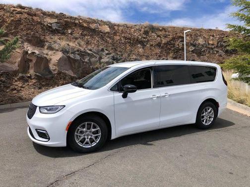 Bright White Clearcoat 2024 Chrysler Pacifica Touring L