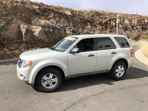 2009 Ford Escape XLS