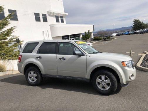 2009 Ford Escape XLS