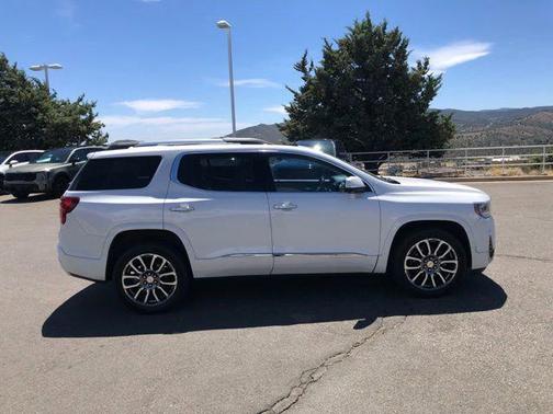 White Frost Tricoat 2020 GMC Acadia Denali