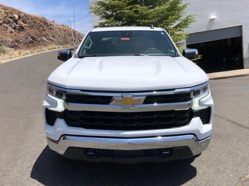 Summit White 2023 Chevrolet Silverado 1500 LT