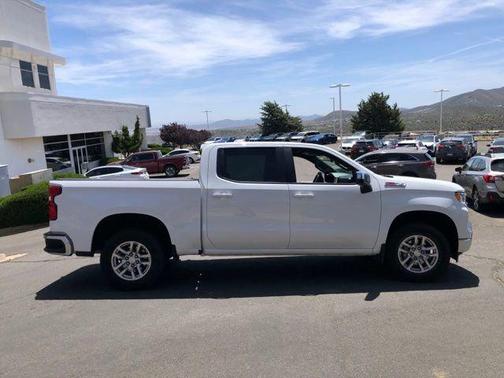 Summit White 2023 Chevrolet Silverado 1500 LT