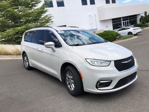 Luxury White Pearlcoat 2021 Chrysler Pacifica Touring