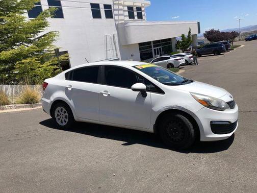 Clear White 2017 Kia Rio LX