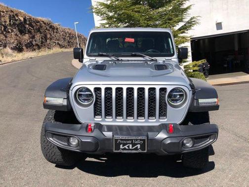 Silver Zynith Clearcoat 2022 Jeep Gladiator Rubicon