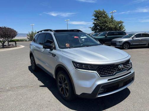 Sparkling Silver 2021 Kia Sorento SX