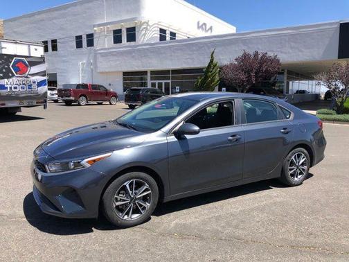Gravity Gray 2023 Kia Forte LXS