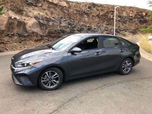 Gravity Gray 2023 Kia Forte LXS