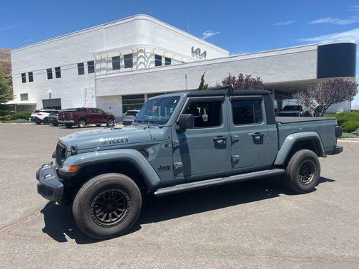 Anvil Clear Coat 2024 Jeep Gladiator Willys