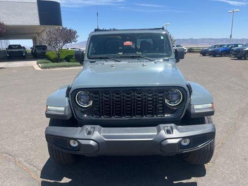 Anvil Clear Coat 2024 Jeep Gladiator Willys