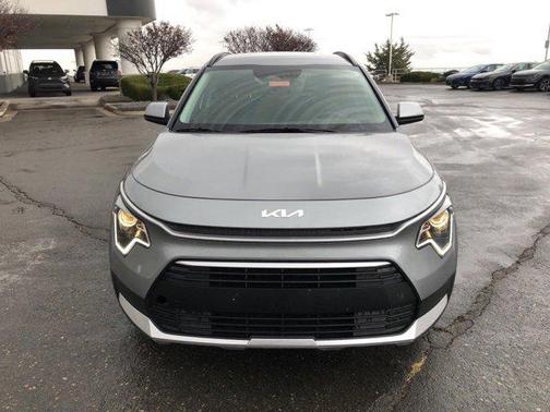 2024 Kia Niro LX