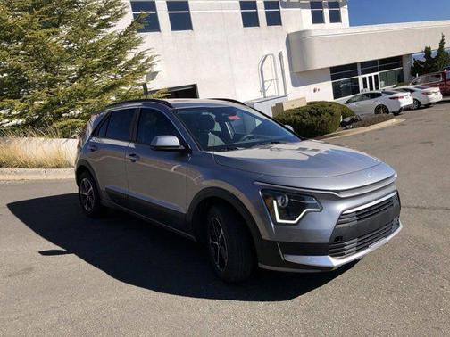 2024 Kia Niro LX