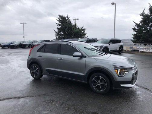 2024 Kia Niro LX