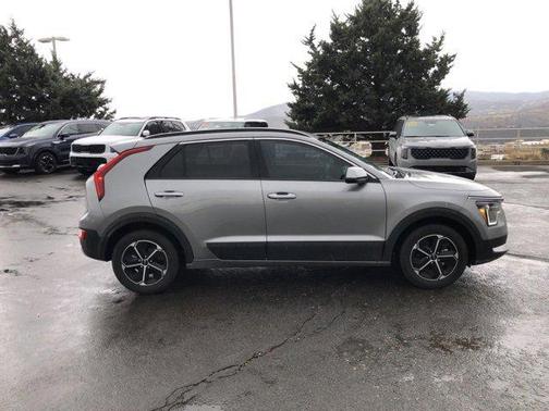 2024 Kia Niro LX
