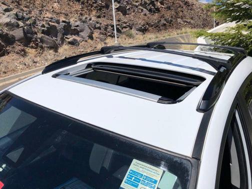 Super White 2018 Toyota RAV4 Adventure