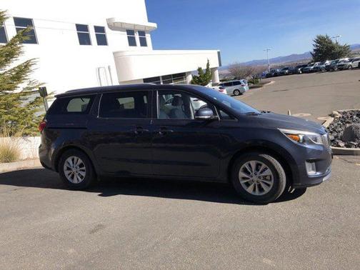 2015 Kia Sedona LX
