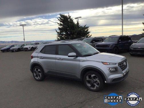 2022 Hyundai VENUE SEL