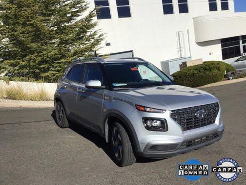 2022 Hyundai VENUE SEL