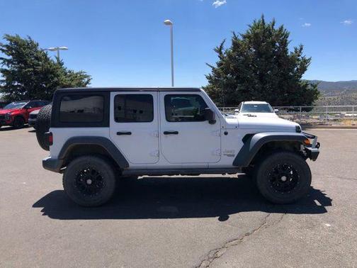 Bright White Clearcoat 2020 Jeep Wrangler Unlimited Sport