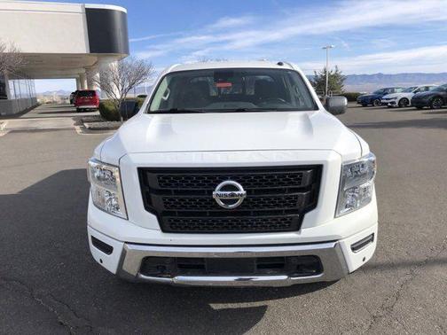 2021 Nissan Titan SV