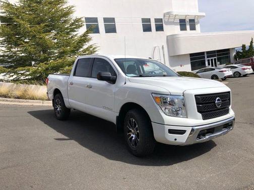 2021 Nissan Titan SV