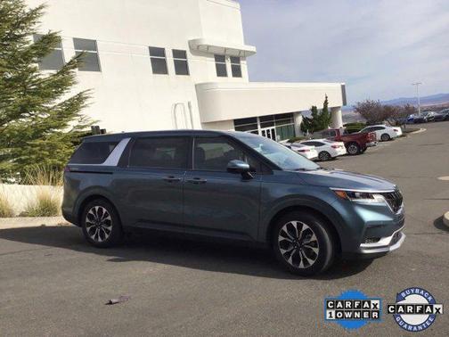 2024 Kia Carnival EX