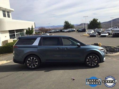 2024 Kia Carnival EX