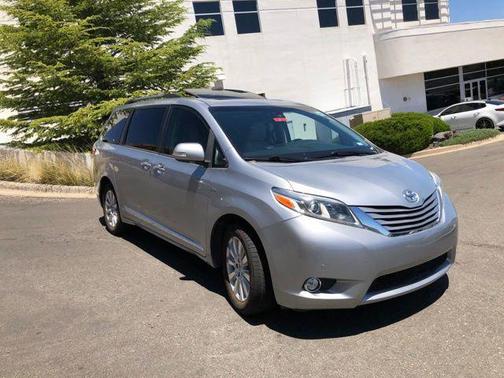 Silver Sky Metallic 2017 Toyota Sienna Limited Premium
