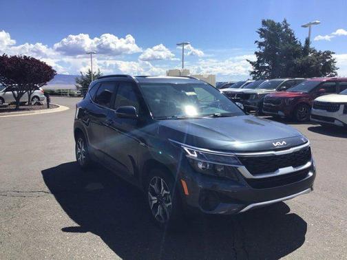 2022 Kia Seltos EX