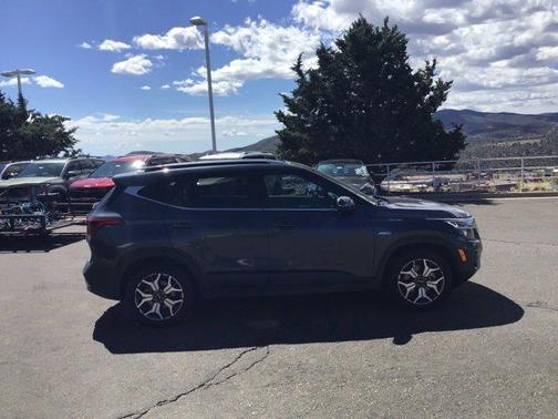2022 Kia Seltos EX