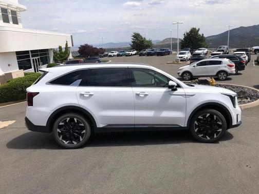 Glacial White Pearl 2024 Kia Sorento EX
