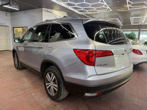 2016 Honda Pilot EX-L w/ Navigation