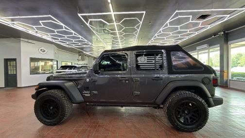 Granite Crystal Metallic Clearcoat 2018 Jeep Wrangler Unlimited Sport
