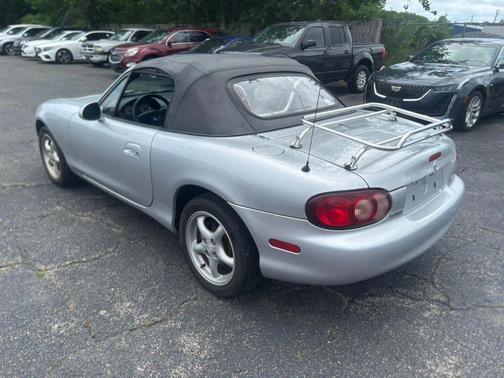 2001 Mazda MX-5 Miata Convertible 2D