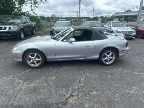 2001 Mazda MX-5 Miata Convertible 2D