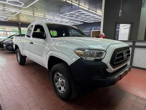 Super White 2020 Toyota Tacoma SR