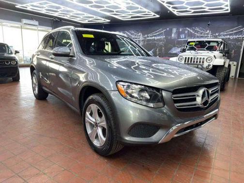 2018 Mercedes-Benz GLC 300 Base 4MATIC