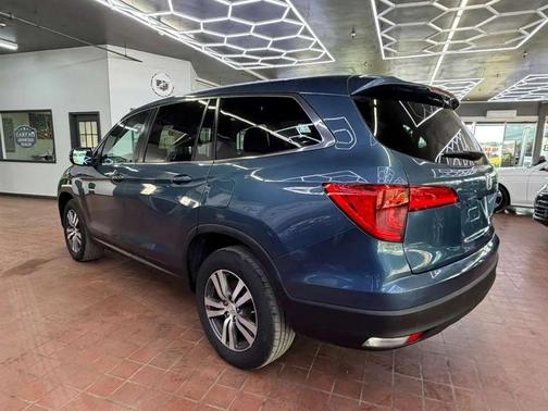 Blue 2017 Honda Pilot EX-L