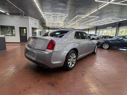 2018 Chrysler 300 Limited